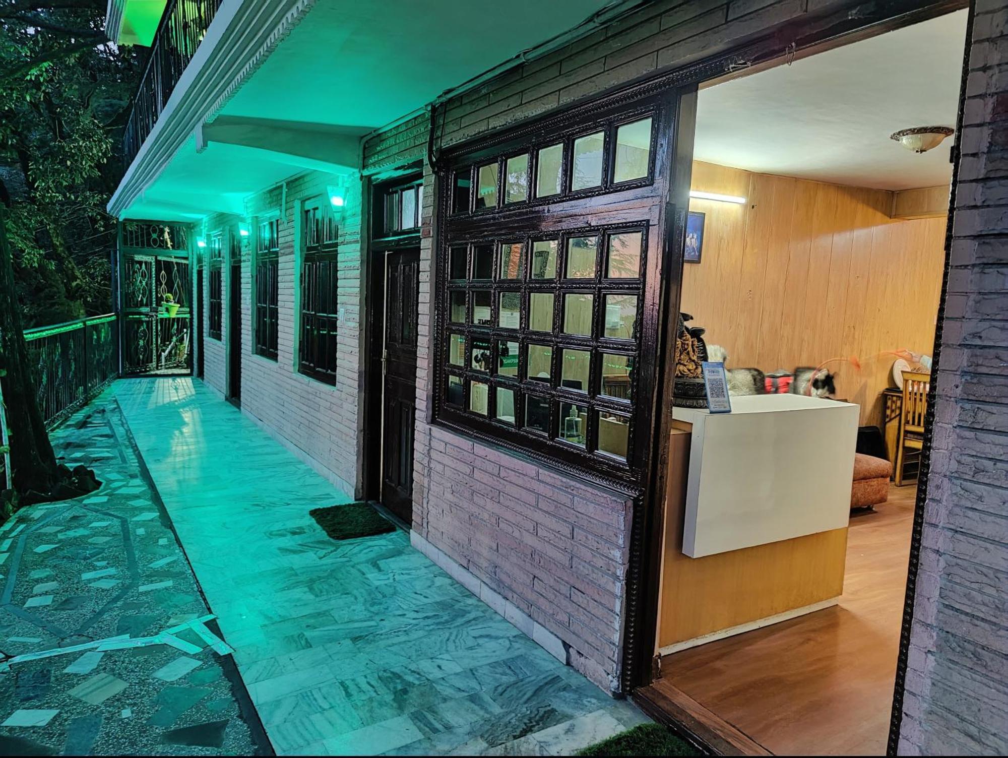 Jakhu Vibes Shimla Zewnętrze zdjęcie